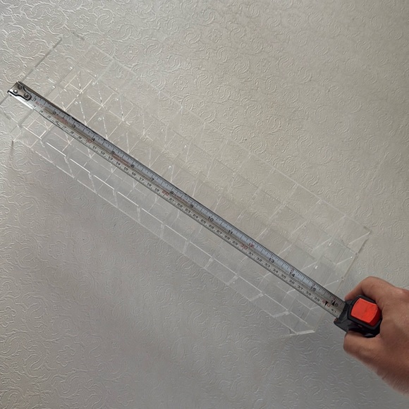 52 unit arcylic organizer - Picture 4 of 7